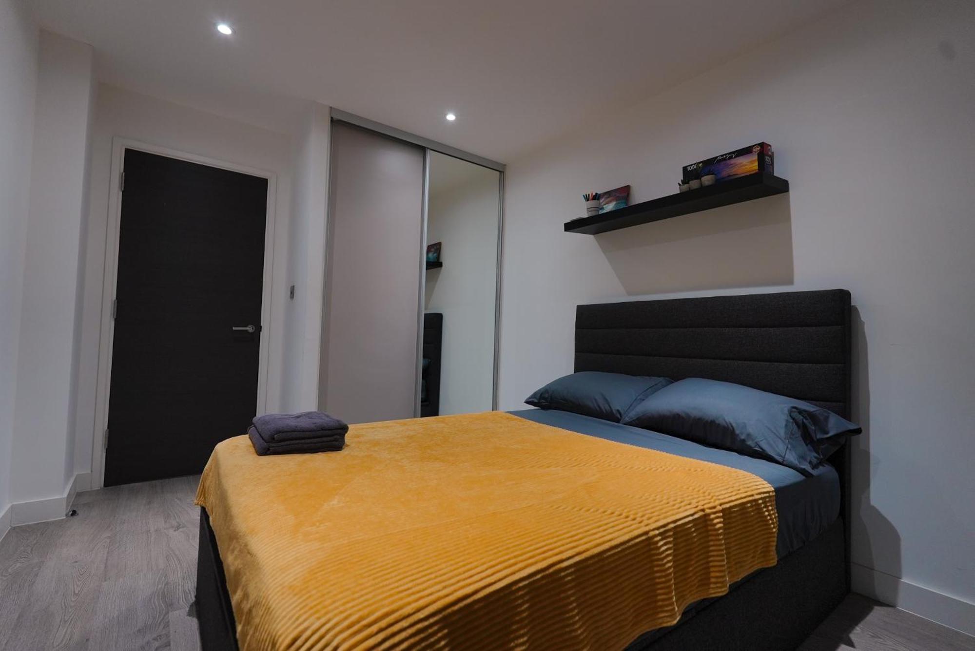 Smart Apartment Close To Watford Atria And Station Екстериор снимка
