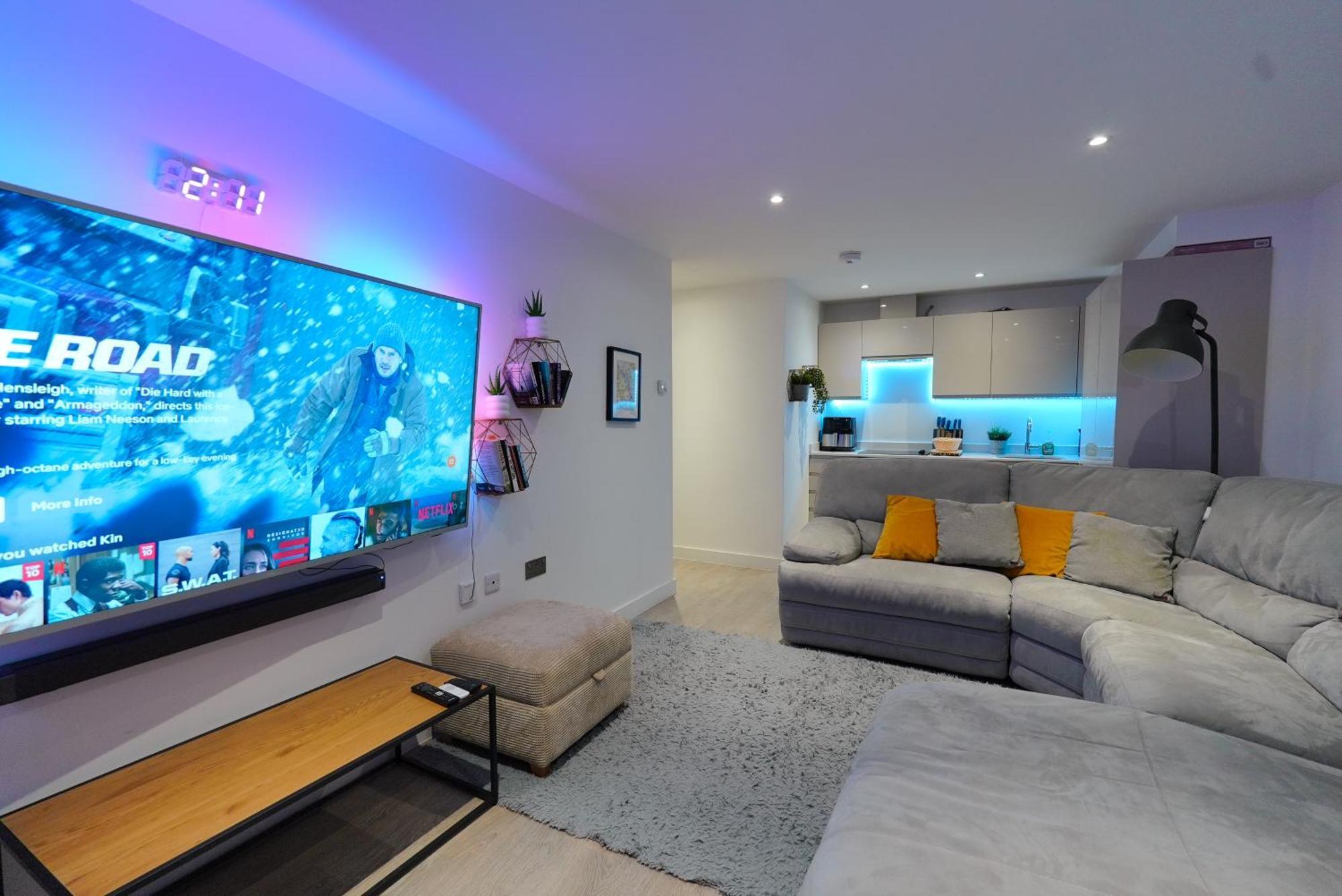 Smart Apartment Close To Watford Atria And Station Екстериор снимка
